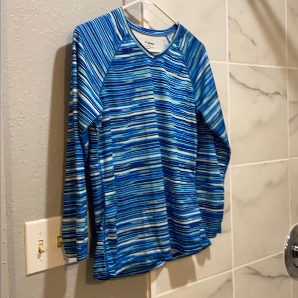 Kanu athletic shirt